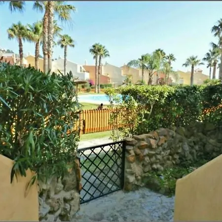 Acogedora Luminosa De 3 Plantas. Holiday home